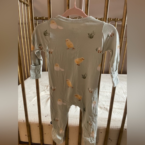 Kyte Baby Zipper PJ Easter Aloe Chick (green chicks)&Blush Rabbit (pink bunnies) - Picture 14 of 15